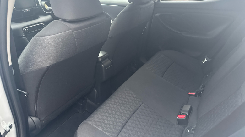 Toyota Yaris 1.5 Hybrid Design 5dr CVT Hybrid Hatchback